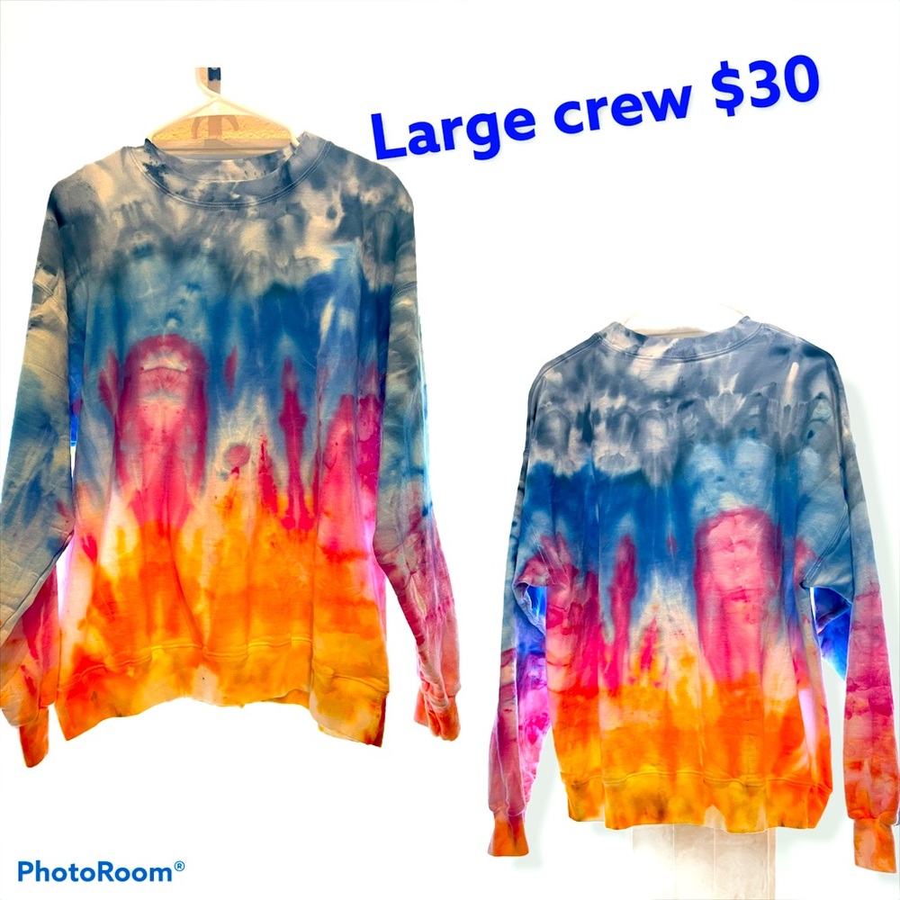 Rainbow spiral crew sweatshirt
